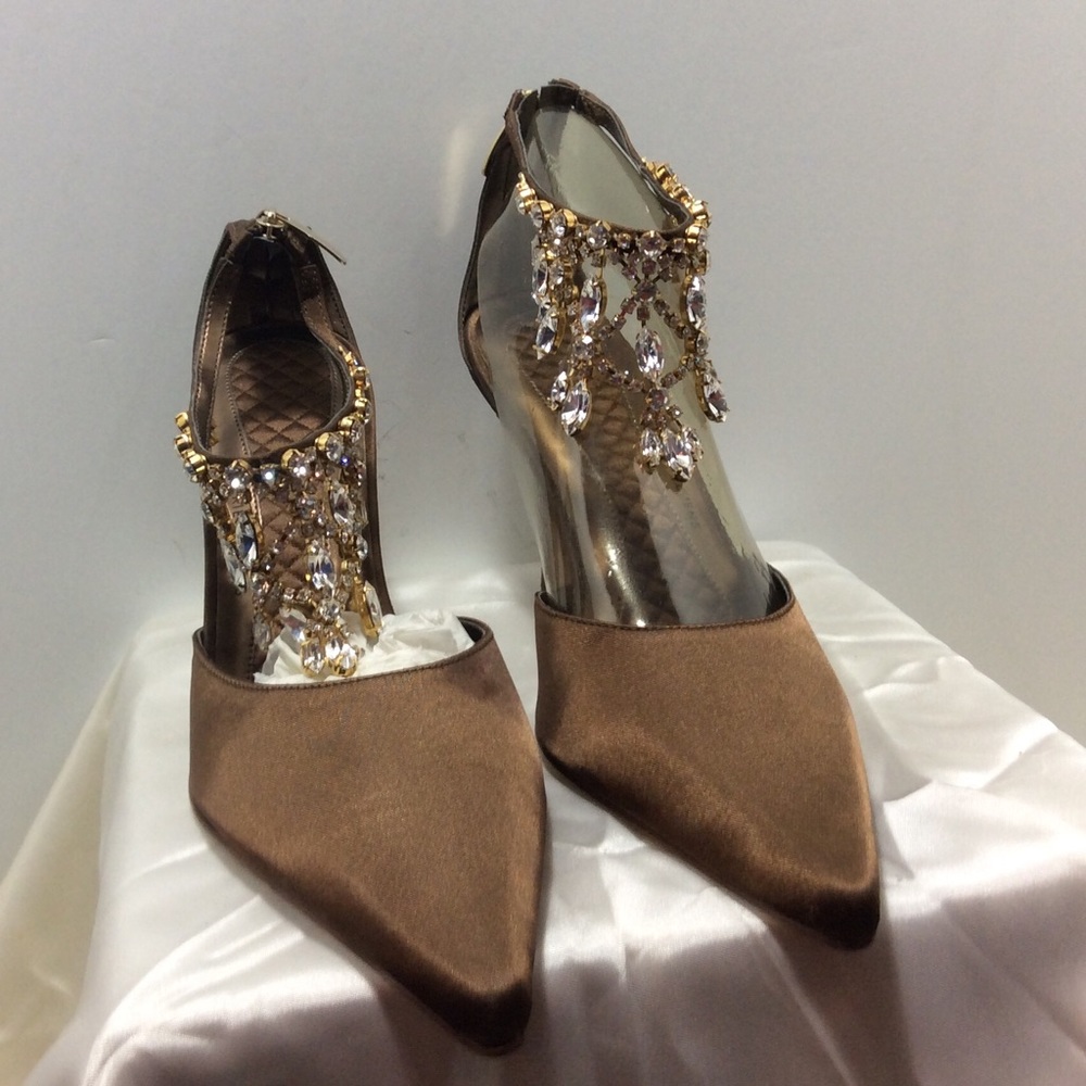 Valerie Stevens 6 M Heels with Rhinestones